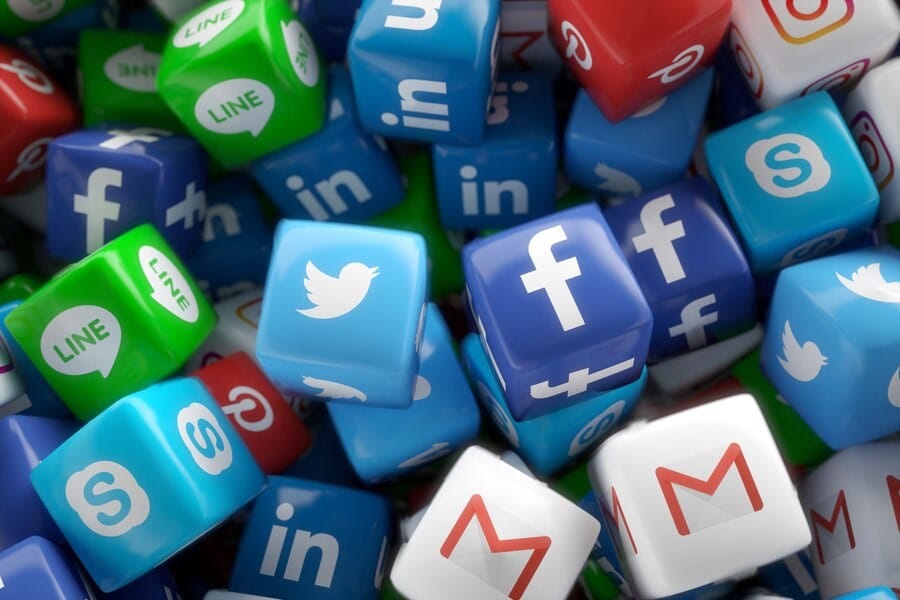 social-media-networking-app-random-3d-icons